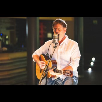 Concierto: Mikel Urdangarin en Zarautz